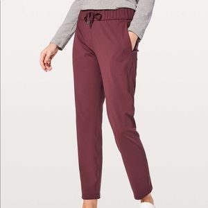 Lululemon On the Fly Pant in Redwood